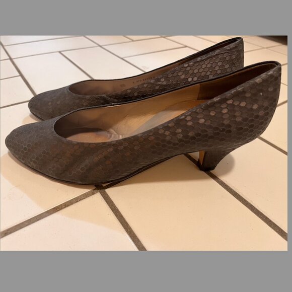 Women's Leather Shoes, Heels - Picture 2 of 3